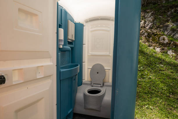 Best Portable restroom trailer rental  in Cadiz, OH